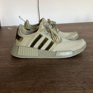 ADIDAS Ultraboost Sneakers